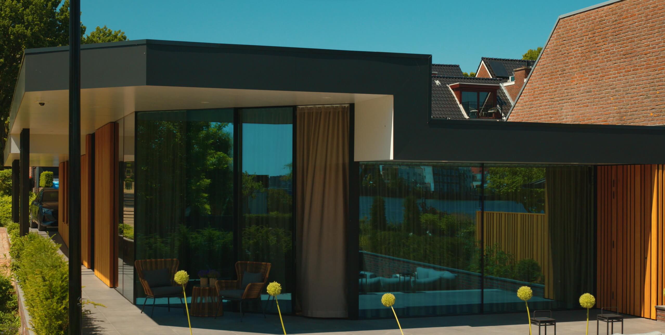 Nieuwbouw woning aan het water te Zwijndrecht